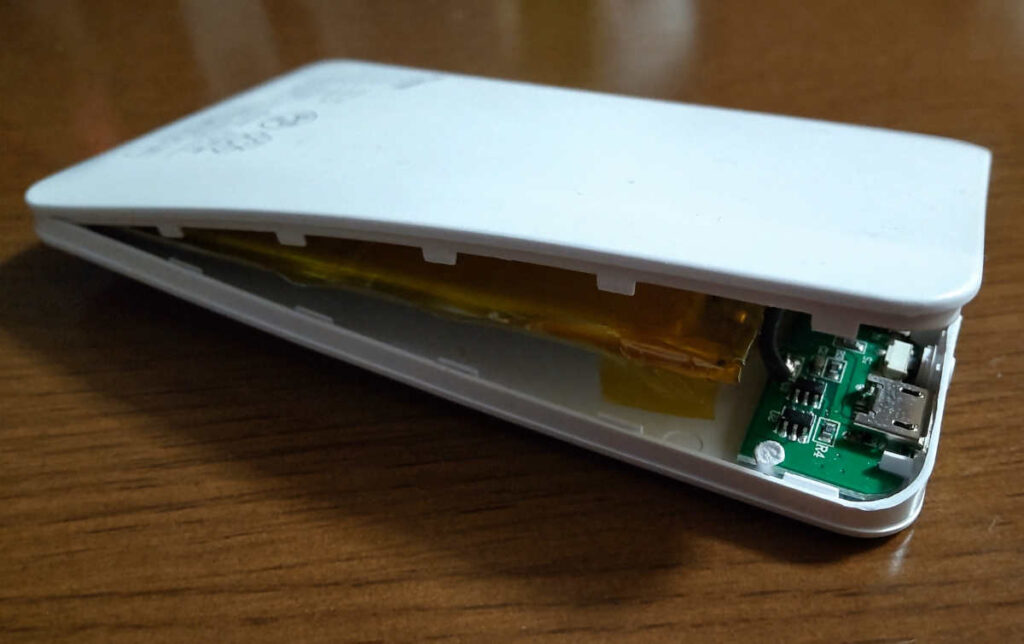モバイルバッテリーはリチウムイオン電池製品の中でも火災の多い製品